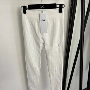 Alo New Elastic Slim Fit Leggings